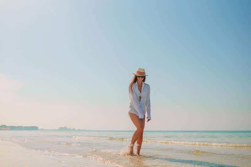 woman-on-fort-myers-beach-after-perineoplasty-naples woman on fort myers beach after perineoplasty in Naples, FL